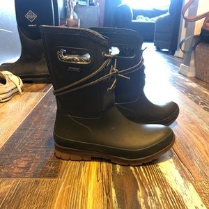 Women's Green Amanda Plush Insulated Boot